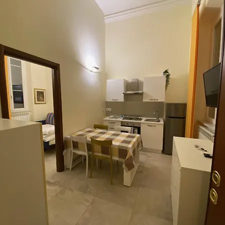 Independent - St Termini By Ghor Rome